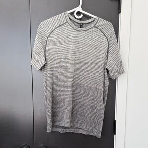 Lululemon Men's Vent Tech Gray Striped T-Shirt